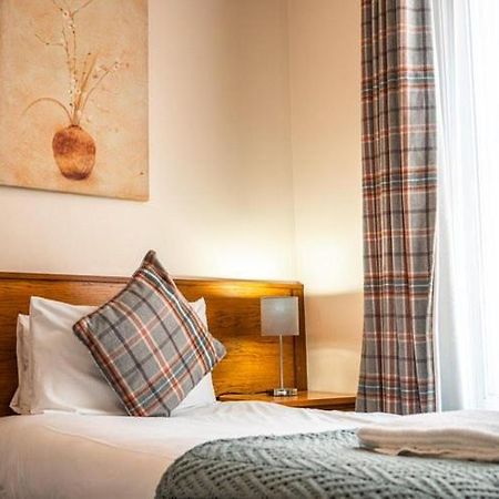The Atherstone Red Lion Hotel Екстериор снимка