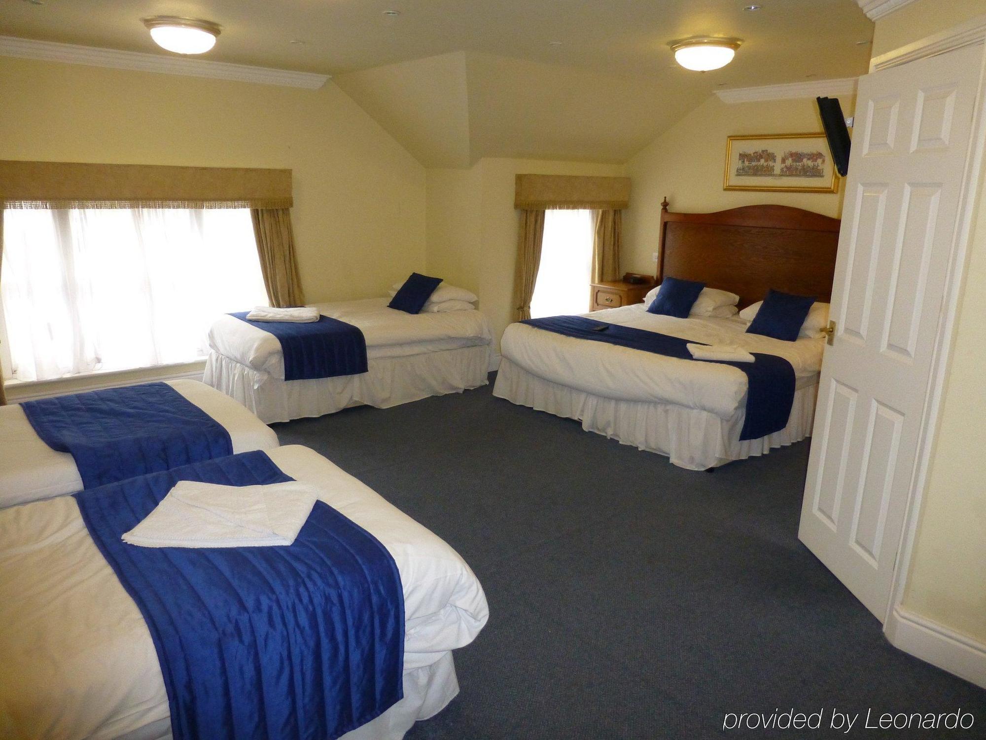 The Atherstone Red Lion Hotel Екстериор снимка