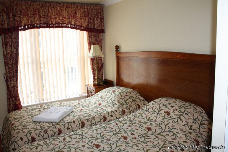 The Atherstone Red Lion Hotel Екстериор снимка