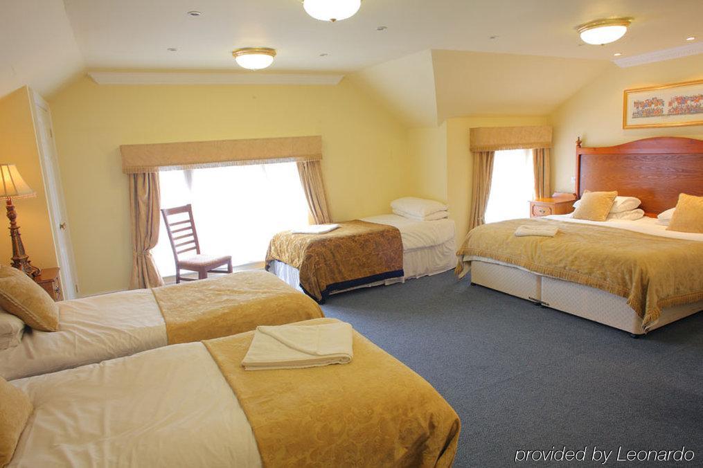 The Atherstone Red Lion Hotel Екстериор снимка