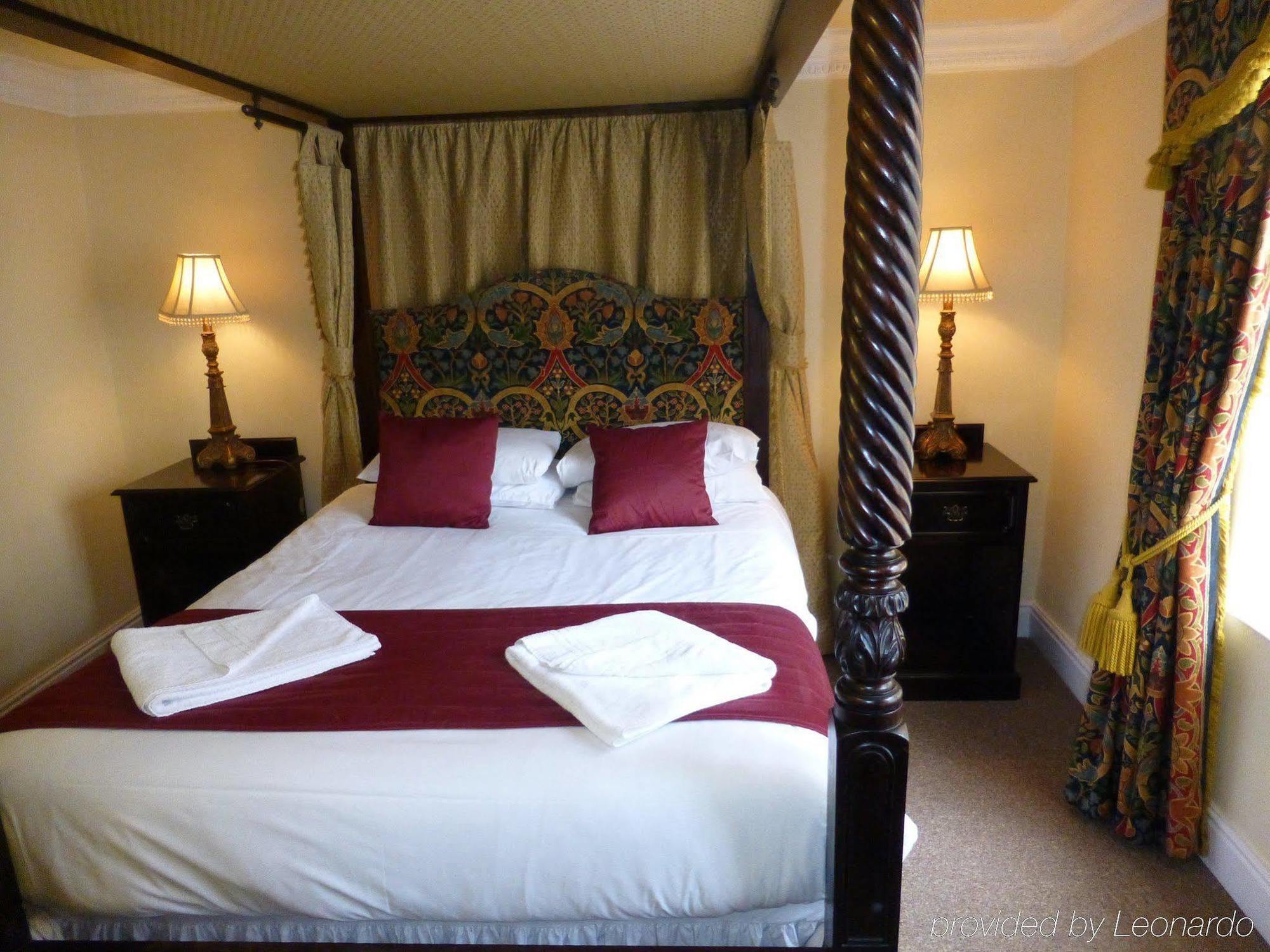 The Atherstone Red Lion Hotel Екстериор снимка