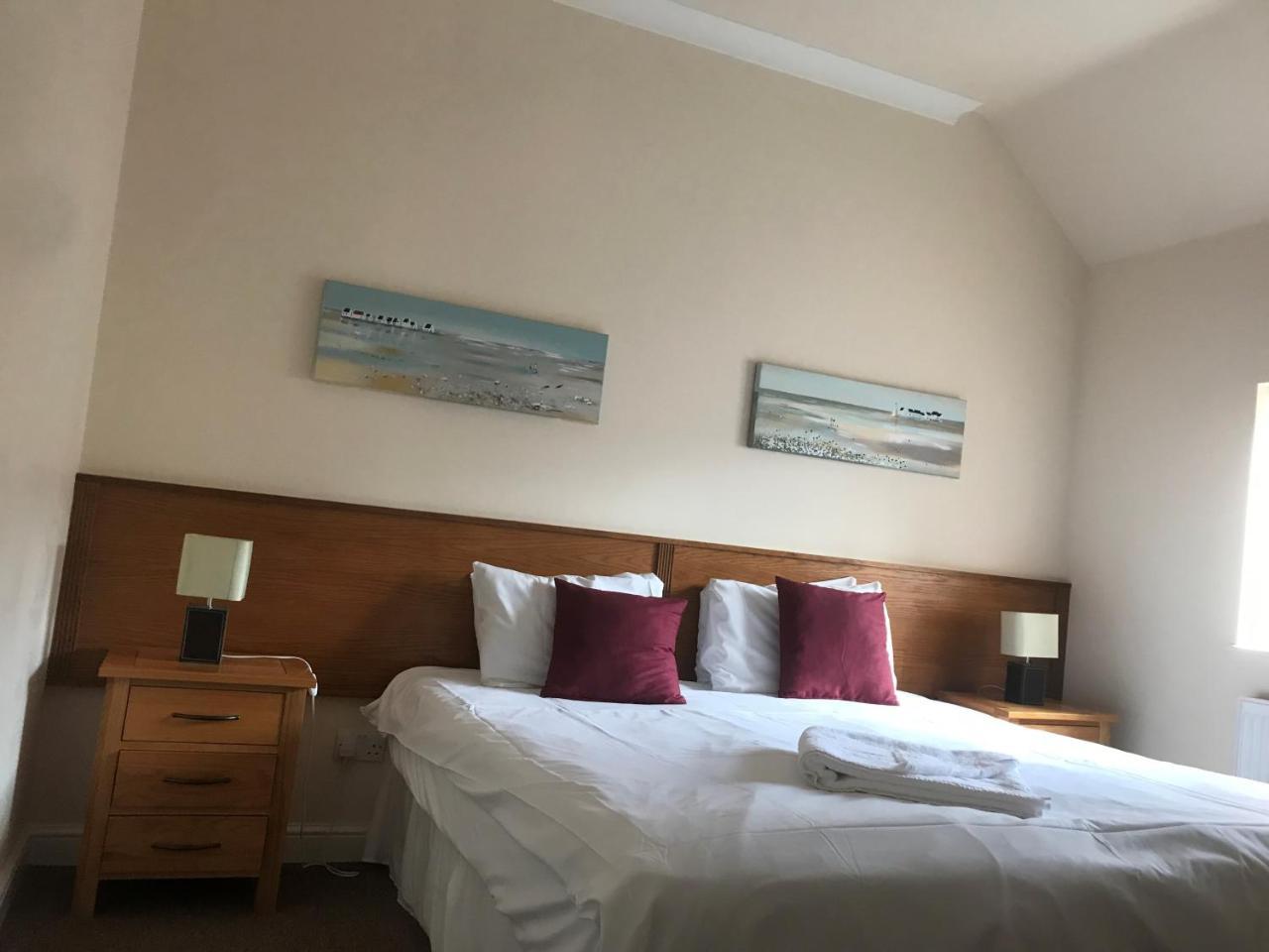 The Atherstone Red Lion Hotel Екстериор снимка