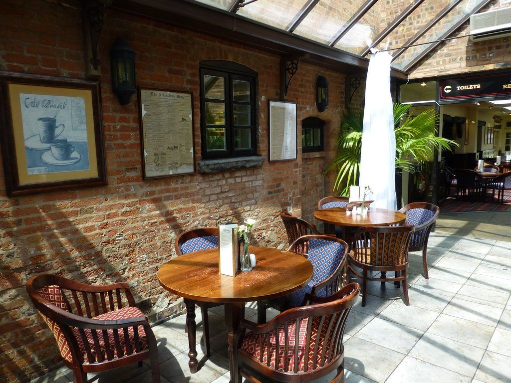 The Atherstone Red Lion Hotel Екстериор снимка